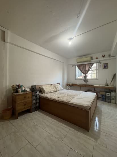 168A QUEENSWAY photo 3