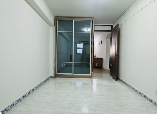 168A QUEENSWAY photo 5