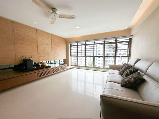 162A Punggol Central photo 3