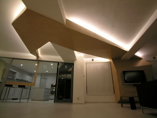 UE Square photo 4