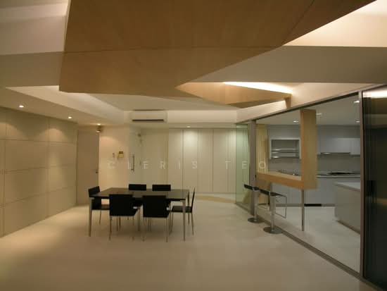 UE Square photo 5