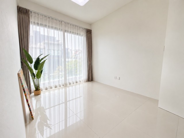 Siglap V image 1 of 10
