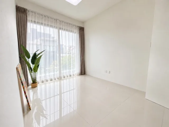 Siglap V image 1 of 10