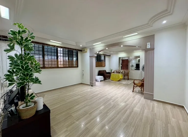 415 Saujana Rd image 1 of 10