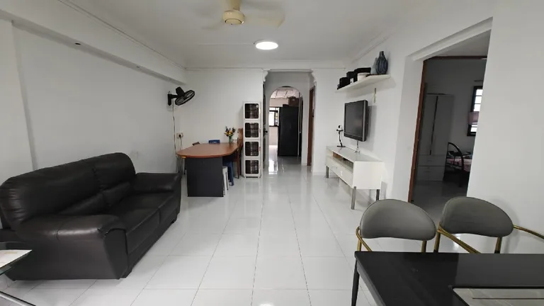 476 Ang Mo Kio Ave 10 image 1 of 6