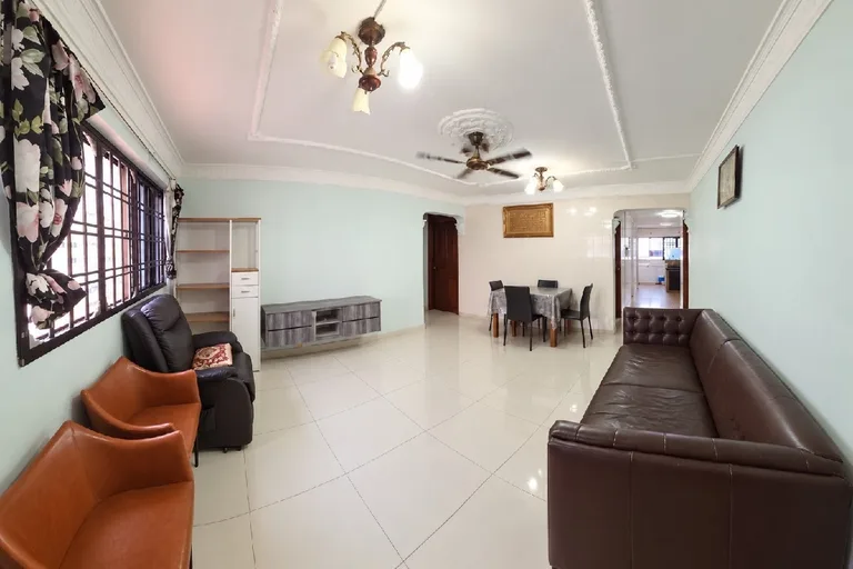 337 Hougang Ave 7 image 1 of 8
