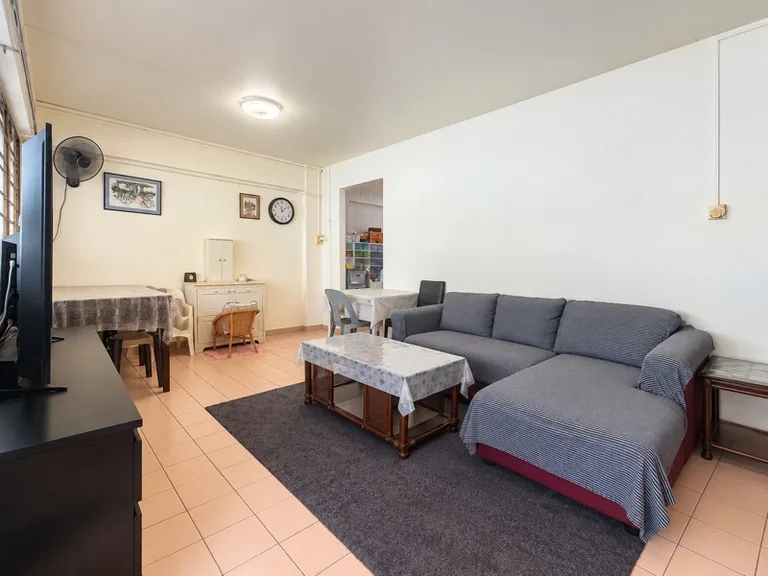 842 Tampines St 82 image 1 of 2