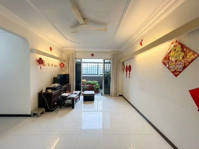 408 Pasir Ris Dr 6 image 1 of 10