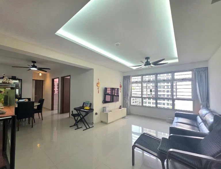 876A Tampines Ave 8 image 1 of 10