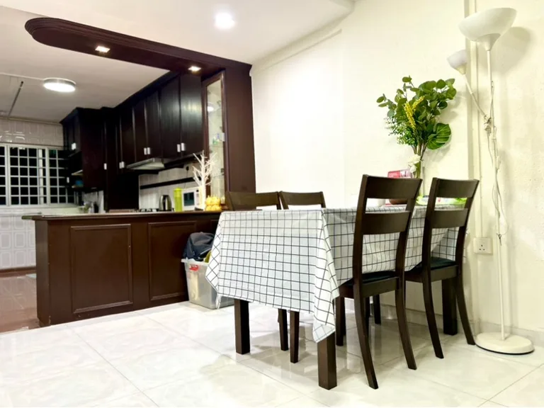 556 Ang Mo Kio Ave 10 image 1 of 8