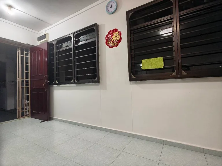 352 Ang Mo Kio St 32 image 1 of 5
