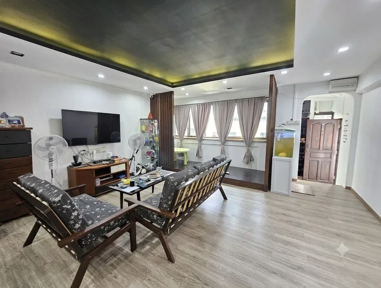 283 Yishun Ave 6 image 1 of 8