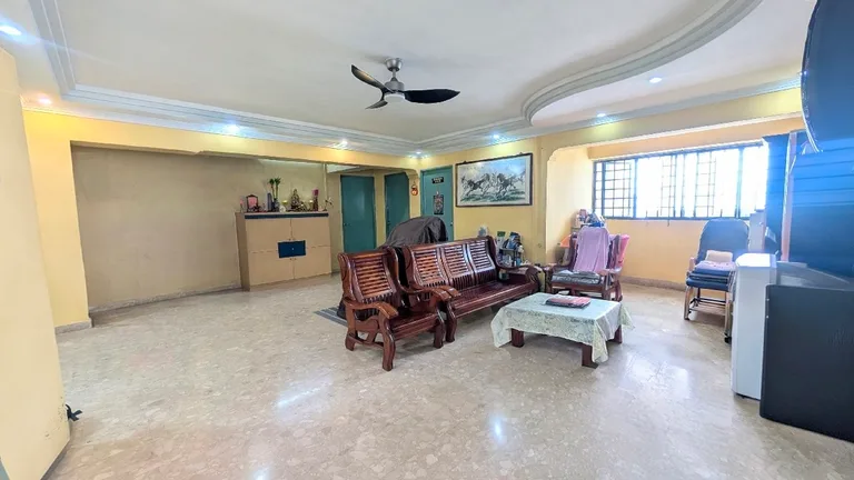 256 Serangoon Ctrl Dr image 1 of 5