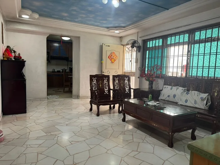 282 Toh Guan Rd image 1 of 8