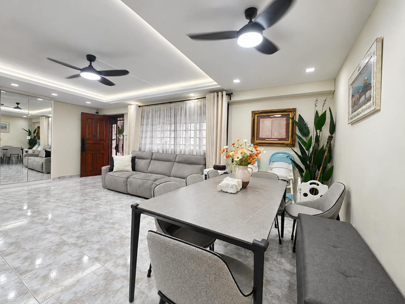 298 Tampines St 22