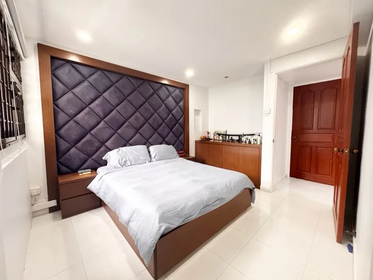 6 Telok Blangah Cres image 1 of 10