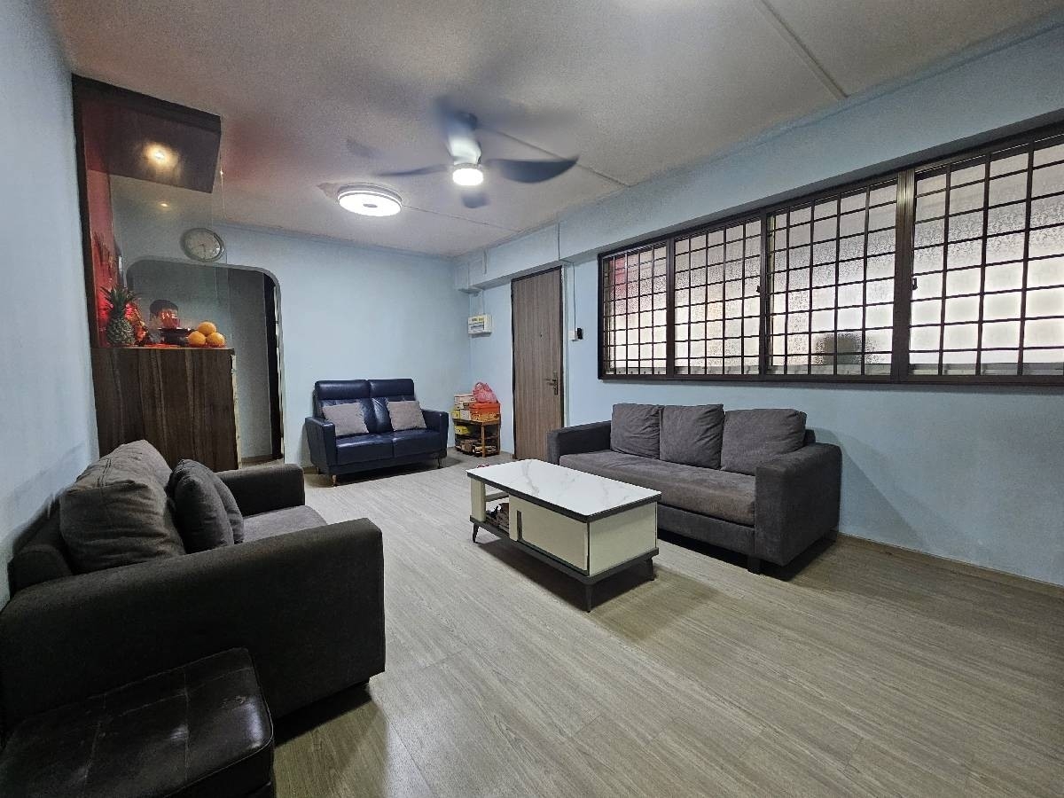 433 Yishun Ave 6 image 1 of 9