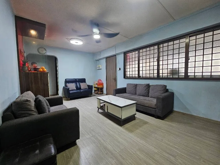 433 Yishun Ave 6 image 1 of 9