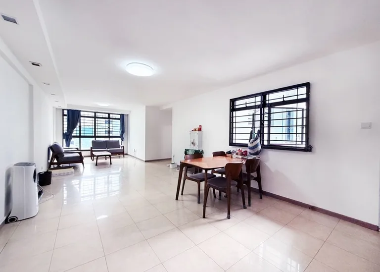 271B Jurong West St 24 image 1 of 8
