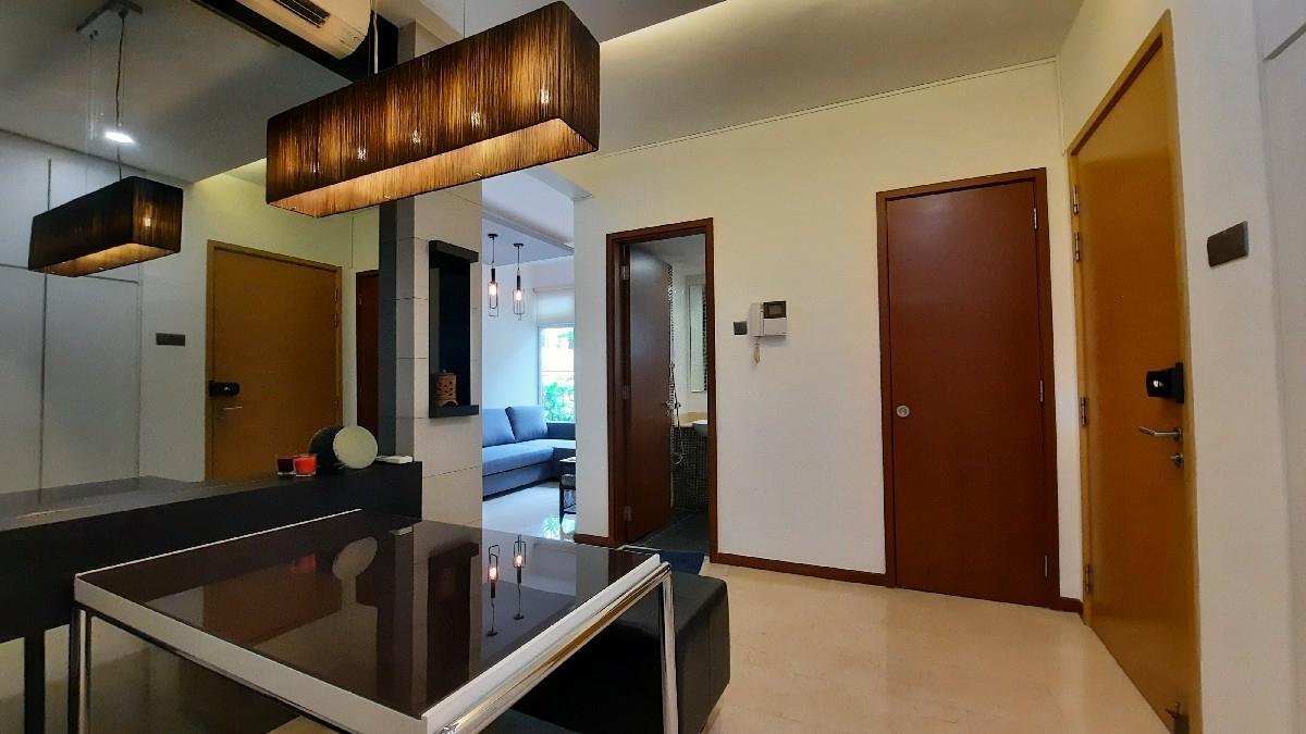 Edelweiss Park Condo image 1 of 8