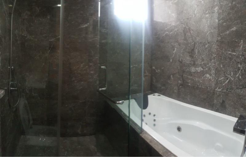 Suites @ Cairnhill photo 5