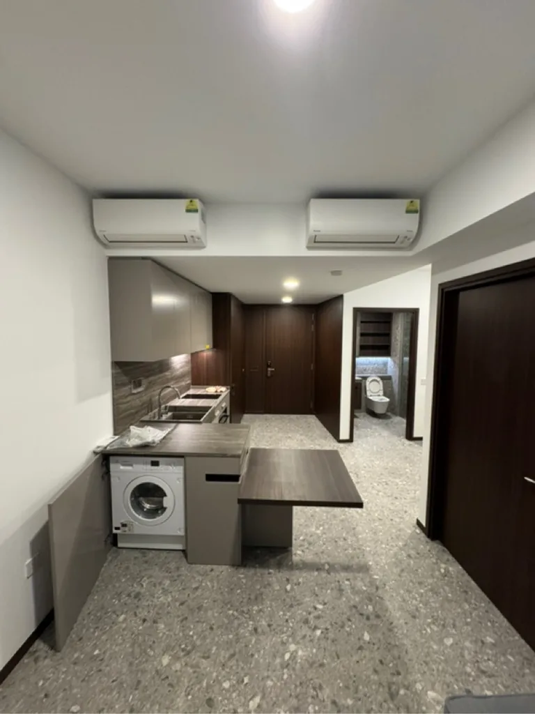 One Pearl Bank image 1 of 10
