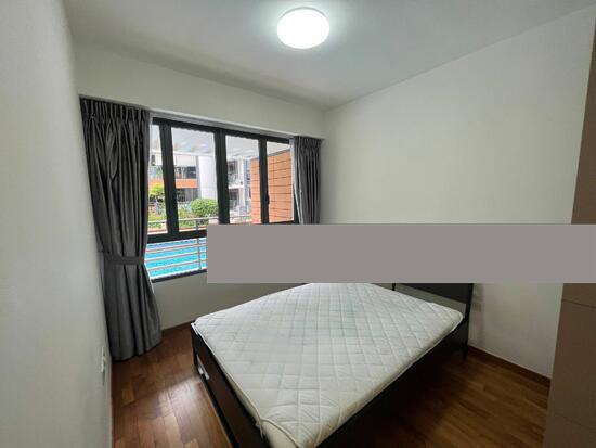 Sophia Hills photo 6
