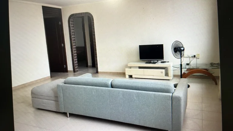 832 Tampines St 82 image 1 of 2