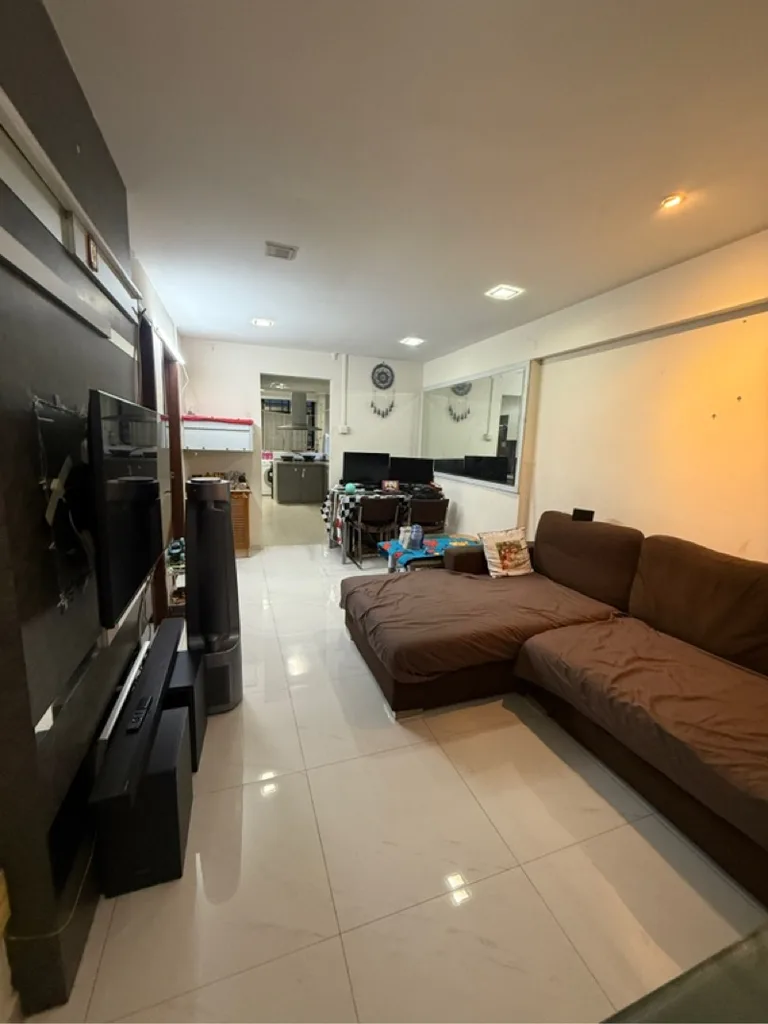 1 Lor 7 Toa Payoh image 1 of 10