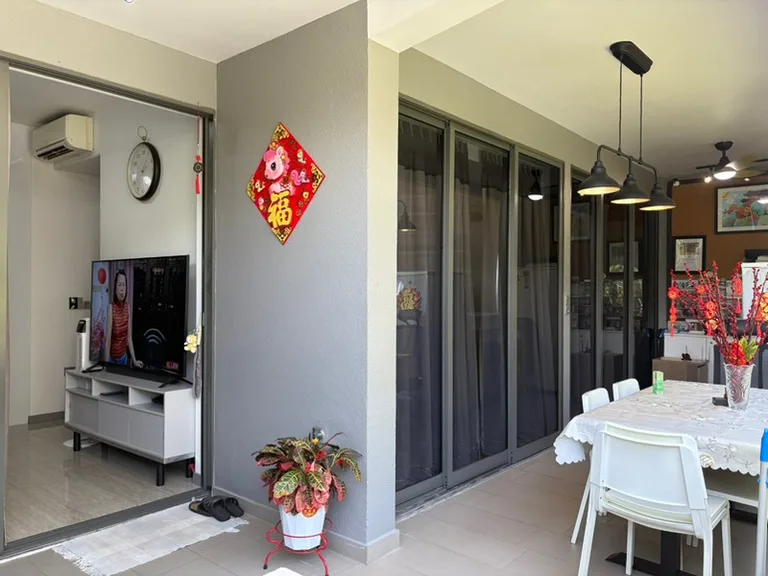 Stratum image 1 of 10