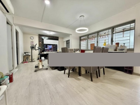 725 Pasir Ris St 72 image 1 of 8