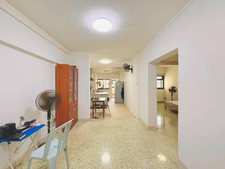 320 Ang Mo Kio Ave 1 image 1 of 10