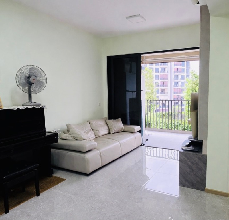 Sengkang Grand Residences image 1 of 7
