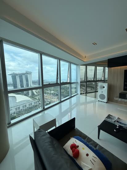 Marina Bay Residences photo 2