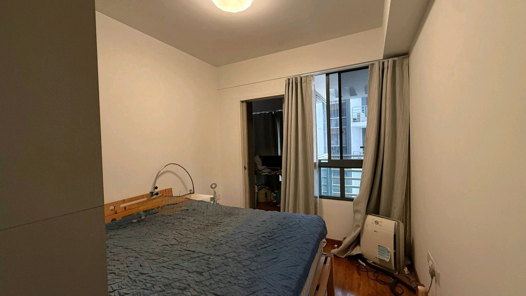 SOPHIA HILLS photo 3