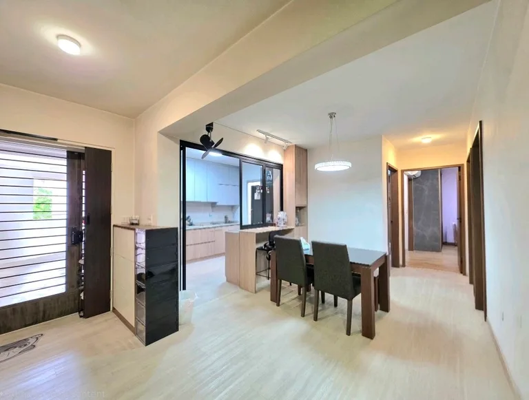 874C Tampines St 85 image 1 of 9