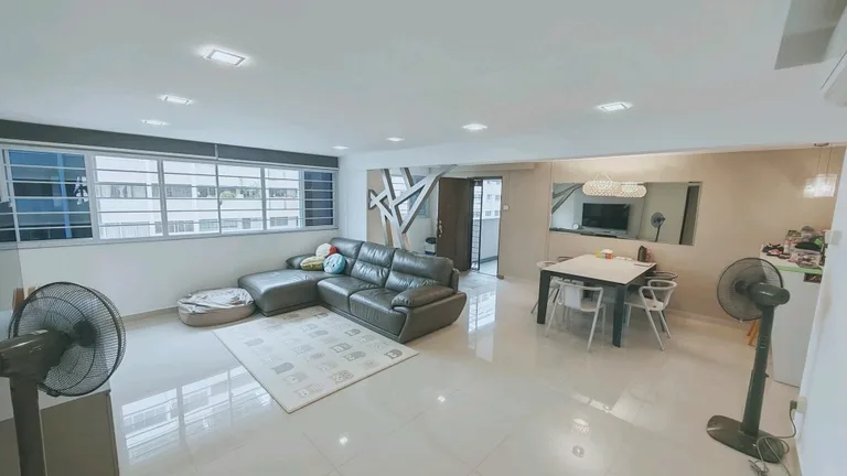 527 Hougang Ave 6 image 1 of 6