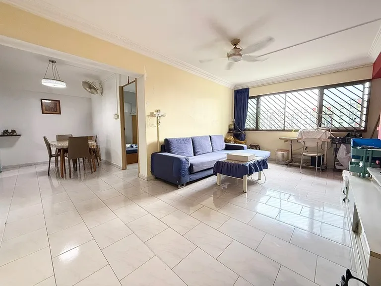 124 Pasir Ris St 11 image 1 of 10