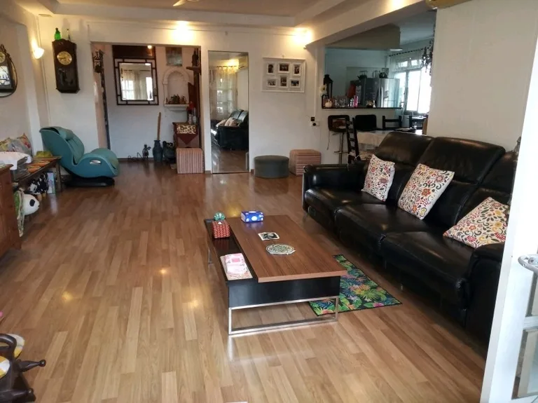 230F Tampines St 24 image 1 of 10