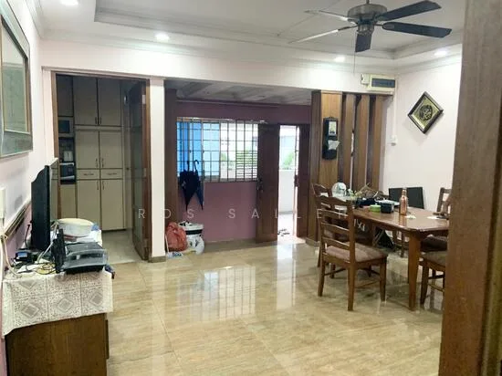 637 Veerasamy Rd image 1 of 9