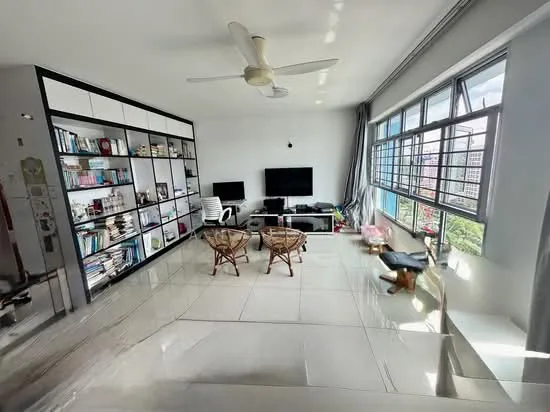 165B Yung Kuang Rd image 1 of 7