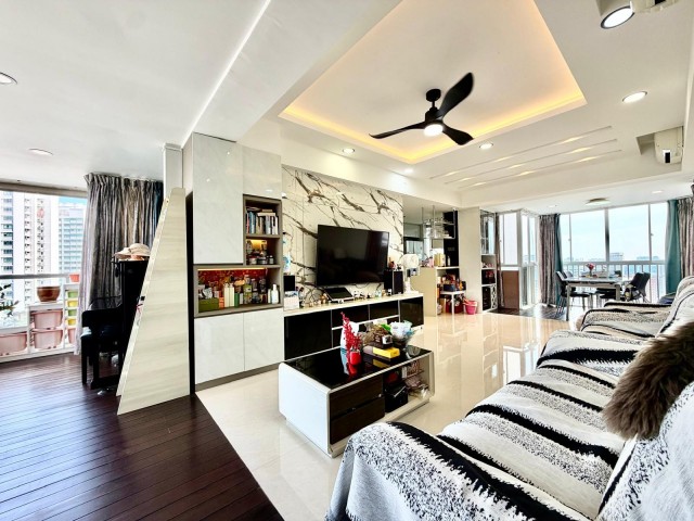 Regency Suites photo 4
