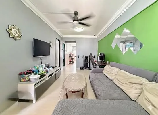 208 Yishun St 21 image 1 of 6