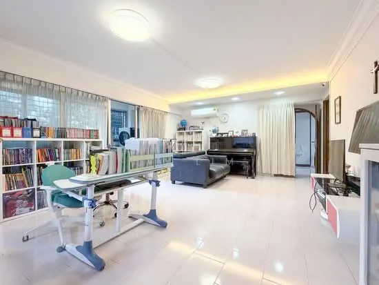 1 Toh Yi Dr image 1 of 10