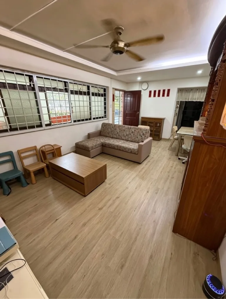 276C Jurong West St 25 image 1 of 6