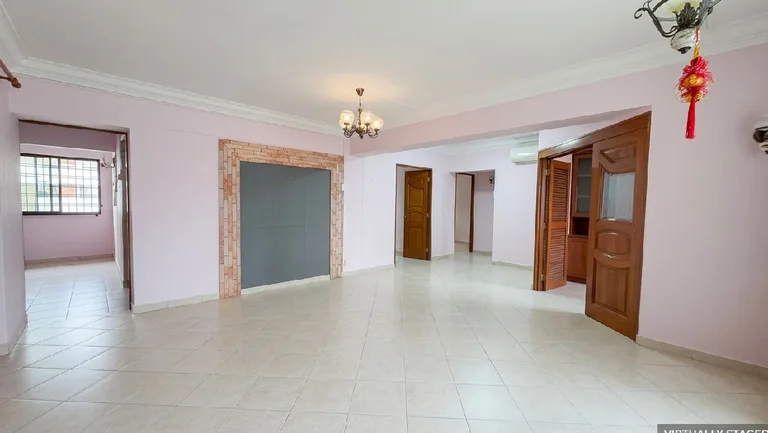 337 Sembawang Cres image 1 of 6