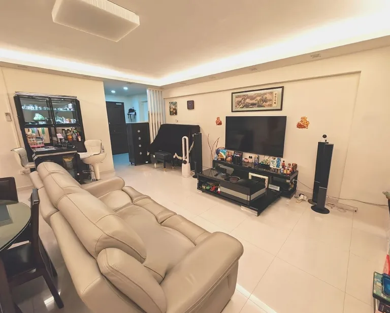 686D Choa Chu Kang Cres image 1 of 10