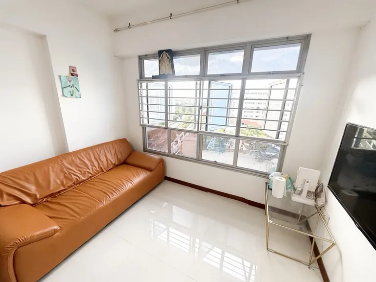 673C Yishun Ave 4 image 1 of 10