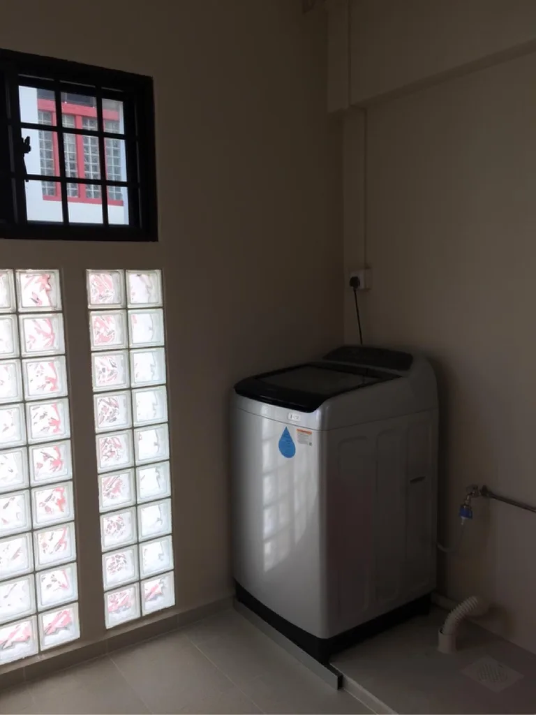 471 Sembawang Dr image 1 of 8