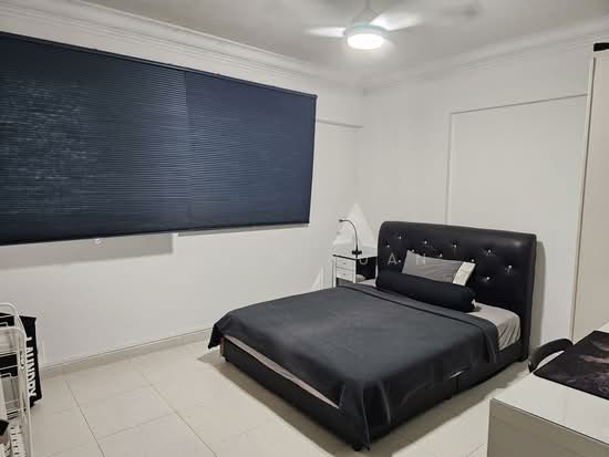 410 Jurong West St 42 image 1 of 7